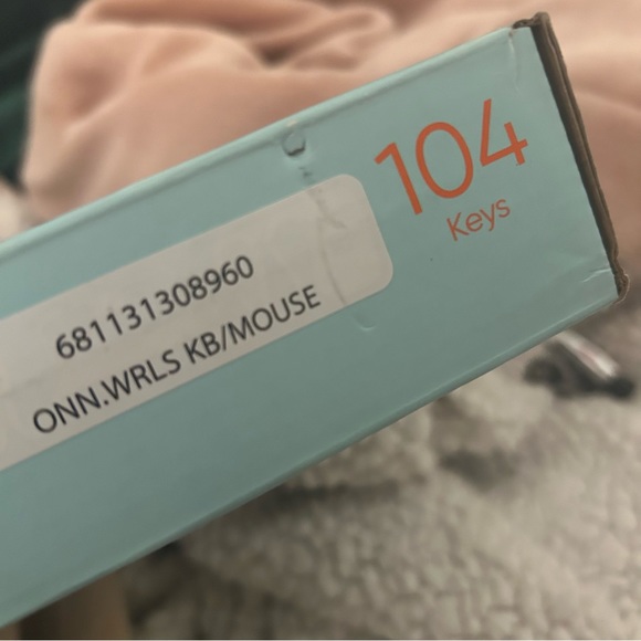 Surf onn. Wireless Keyboard& Mouse| 104 Low Profile Keys| Nano USB Receiver| NIB - Picture 2 of 8